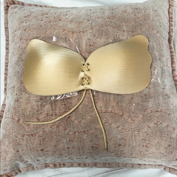 NWT sticky bra, size C - Picture 2 of 3